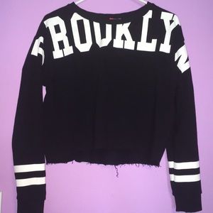 H&M black Brooklyn long sleeve crop top